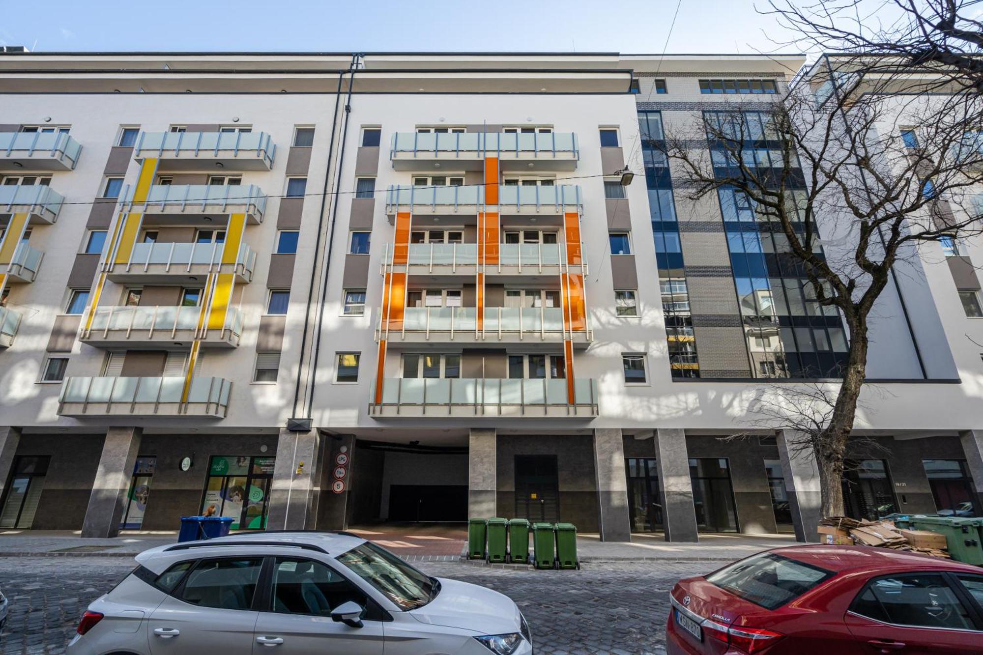 Heroes Square Appartement *